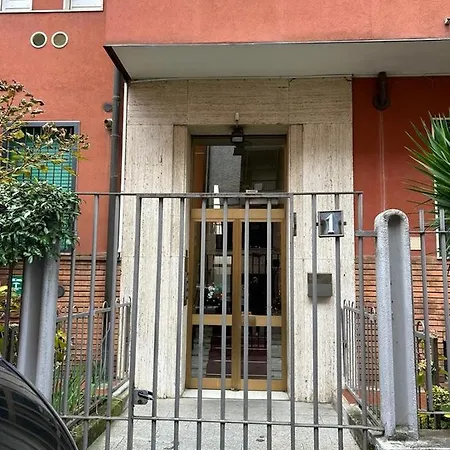 Kibilù - Via Cibrario Linea Rossa Metro Rovereto - vicinanze Stazione Centrale-2